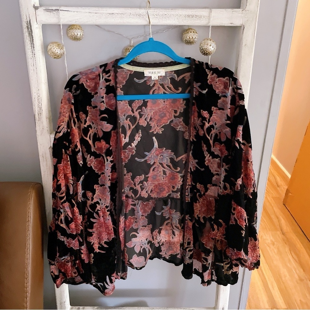 Taylor & Sage Floral Black and Pink Sheer Velvet Kimono Size M